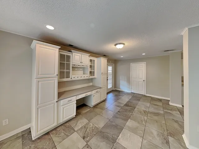 $1,499 | 5040 Sea Isle Road, Memphis, TN 38117