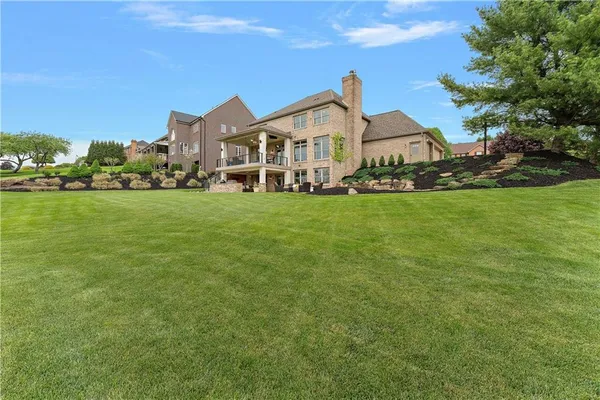$1,250,000 | 212 Chesapeake Drive, Gibsonia, PA 15044