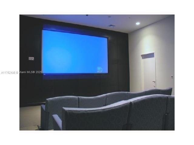 2775 Northeast 187th Street, Unit 527 Aventura, FL 33180 - Photo 18 of 18 Exterior Front