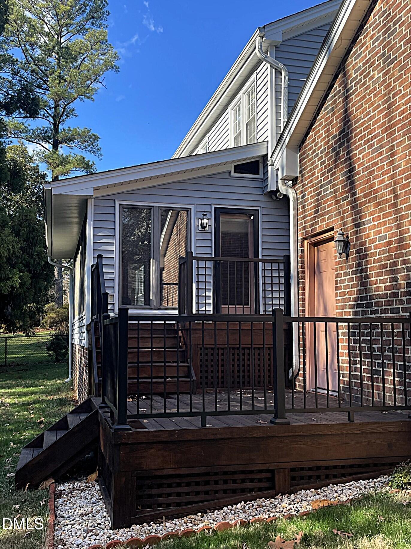 3401 Malibu Drive Raleigh, NC 27607 - Photo 4 of 8 3401 Malibu Decking