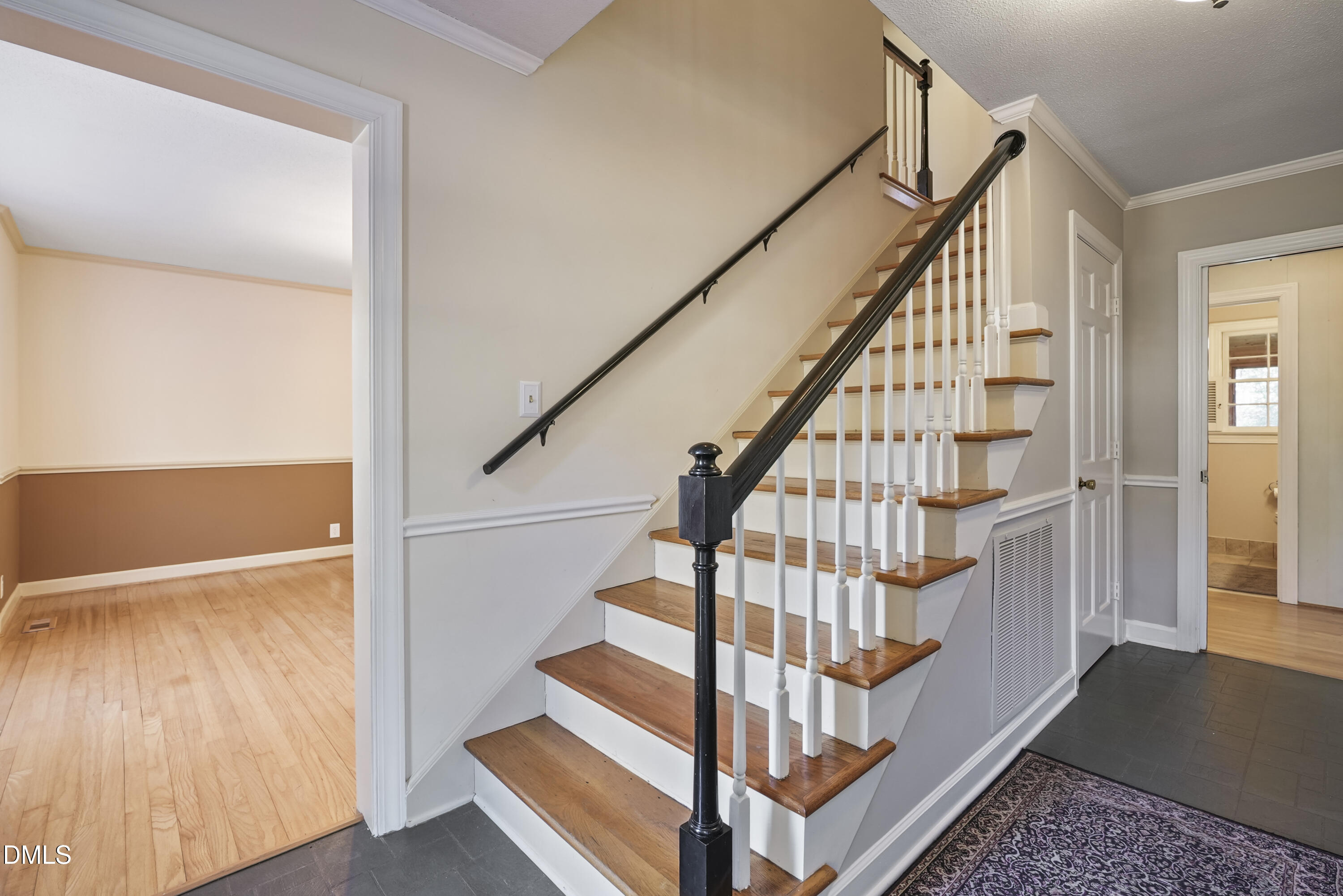 3401 Malibu Drive Raleigh, NC 27607 - Photo 6 of 53 DSC02296