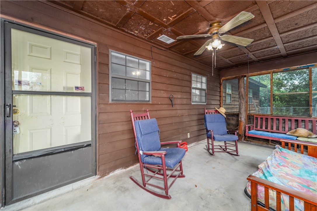 43 Dixie Lane Waycross, GA 31503 - Photo 5 of 27