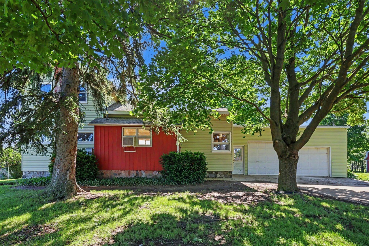 6923 Young Road Bellevue, MI 49021 - Photo 1 of 36