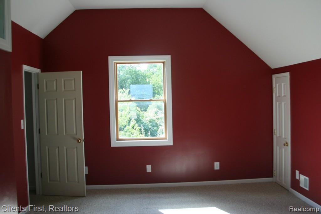 29805 Farmington Road Farmington Hills, MI 48331 - Photo 18 of 36