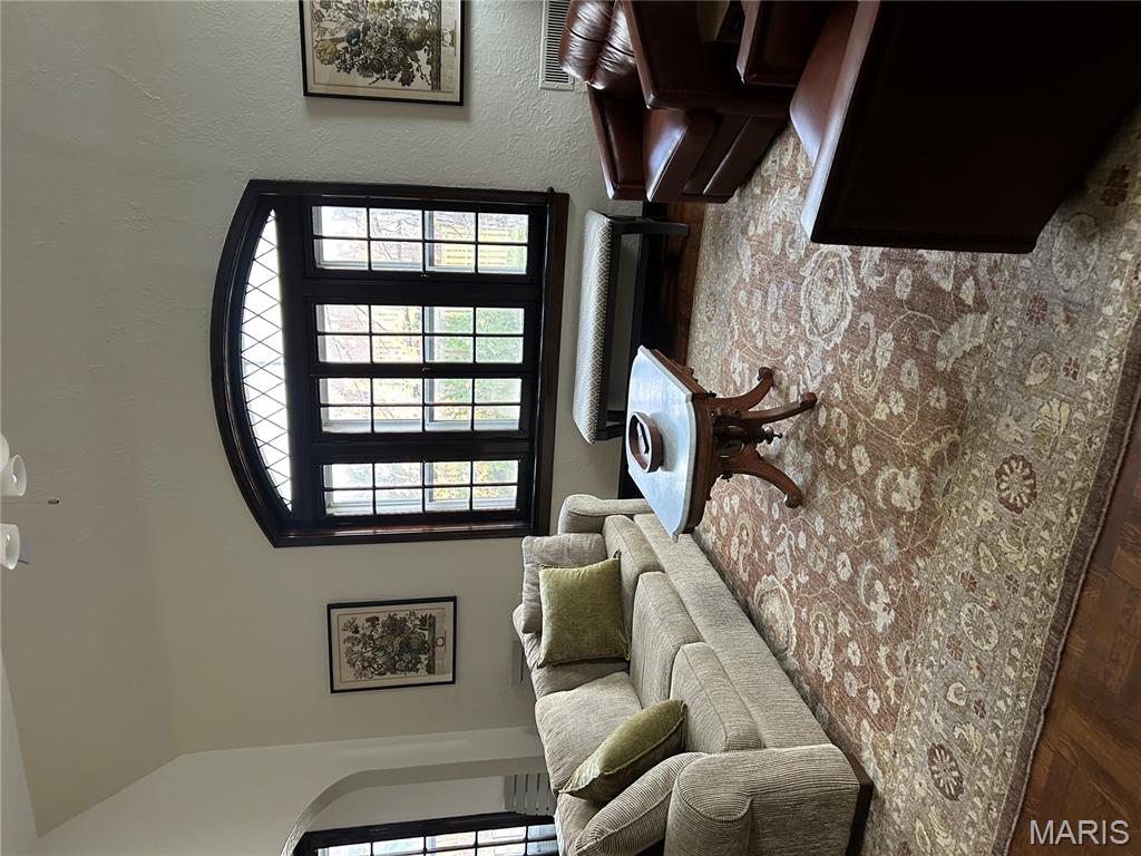 440 South Hanley Road, Unit 2 Clayton, MO 63105 - Photo 6 of 29