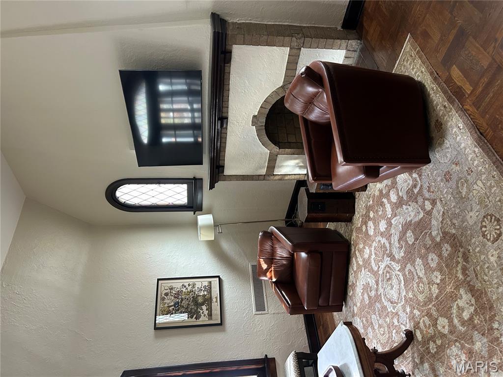 440 South Hanley Road, Unit 2 Clayton, MO 63105 - Photo 8 of 29