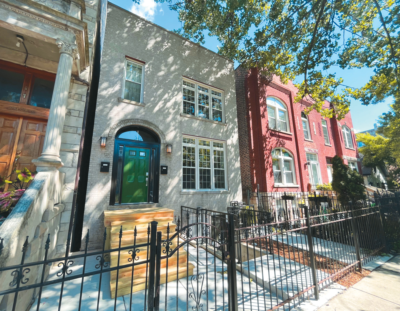 911 South Claremont Avenue, Chicago, IL 60612 Compass