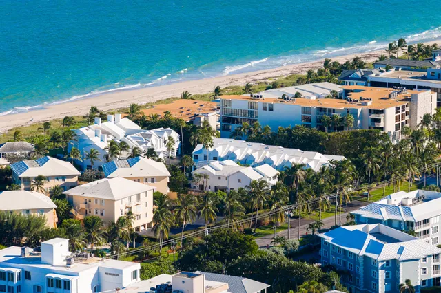 $2,075,000 | 2115 South Ocean Boulevard, Unit 1, Delray Beach, FL 33483