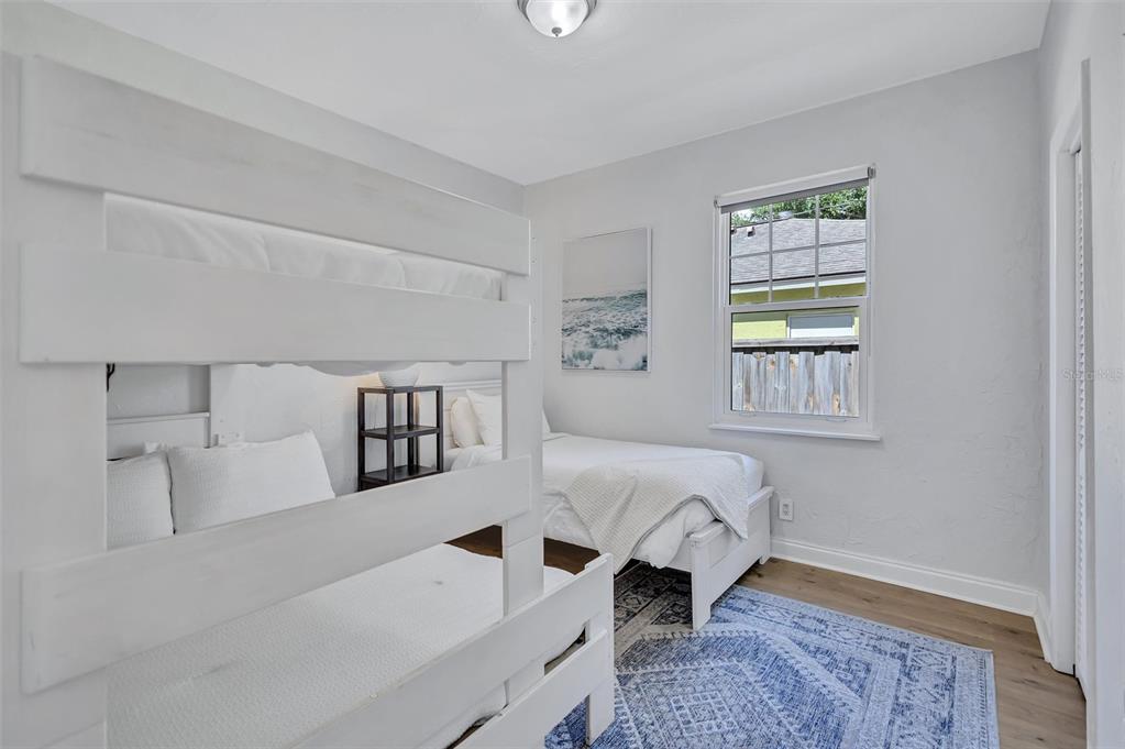 2437 Floyd Street Sarasota, FL 34239 - Photo 15 of 50