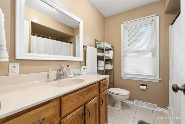 $439,900 | 48W201 Keslinger Road, Maple Park, IL 60151