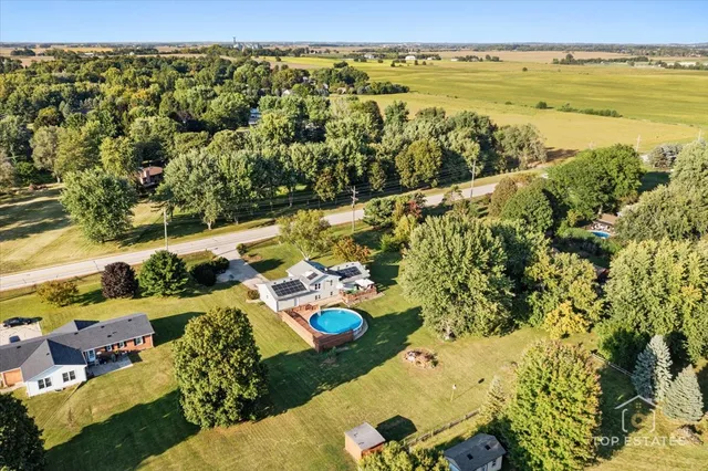 $439,900 | 48W201 Keslinger Road, Maple Park, IL 60151