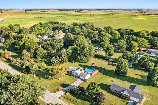 $439,900 | 48W201 Keslinger Road, Maple Park, IL 60151