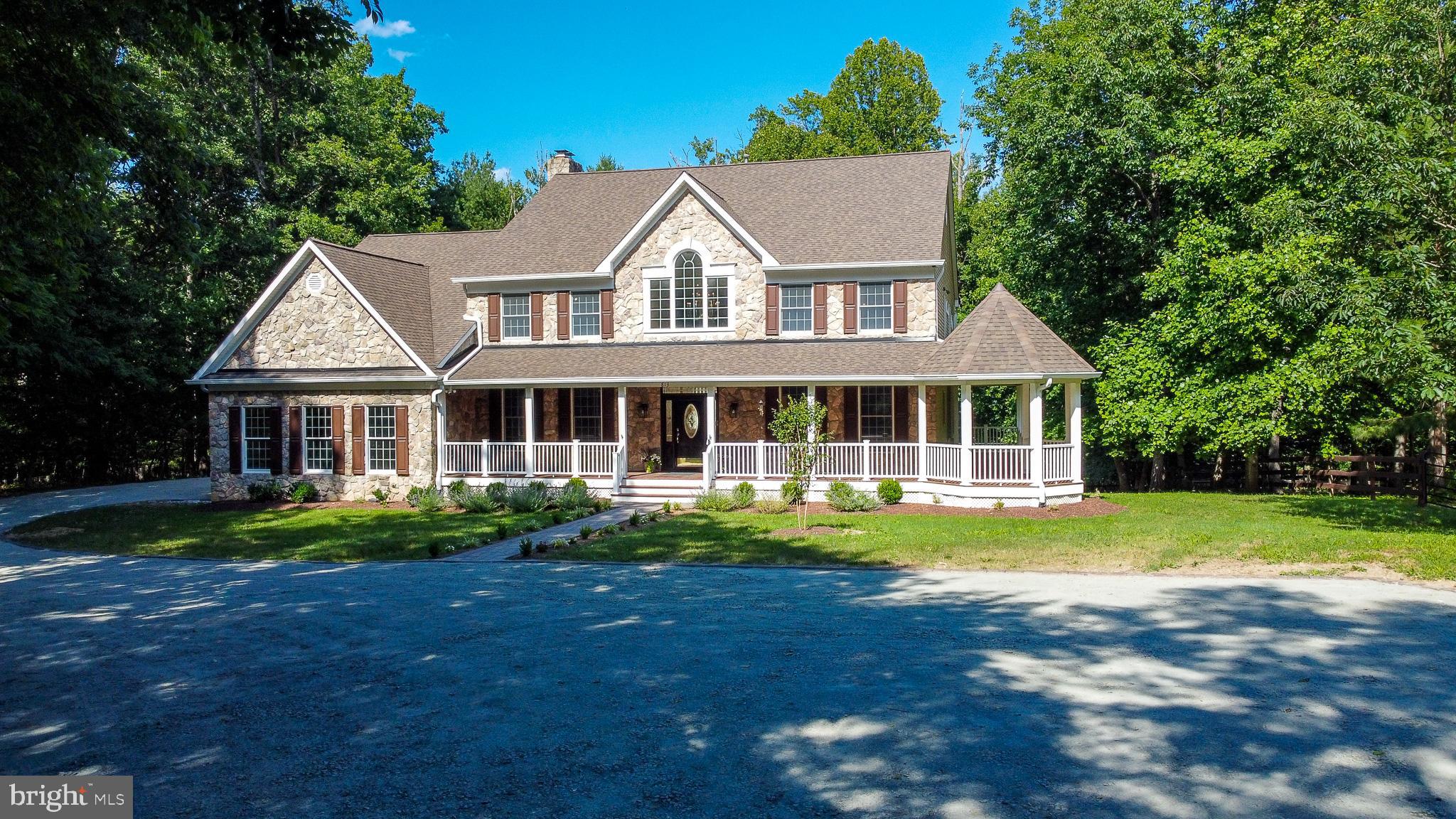813 Blacks Hill Road Great Falls, VA 22066 - Photo 4 of 92 Elegant & Private Custom Estate