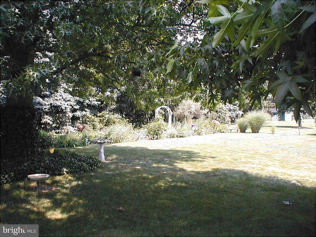 720 Orchard Road Lititz, PA 17543 - Photo 4 of 12