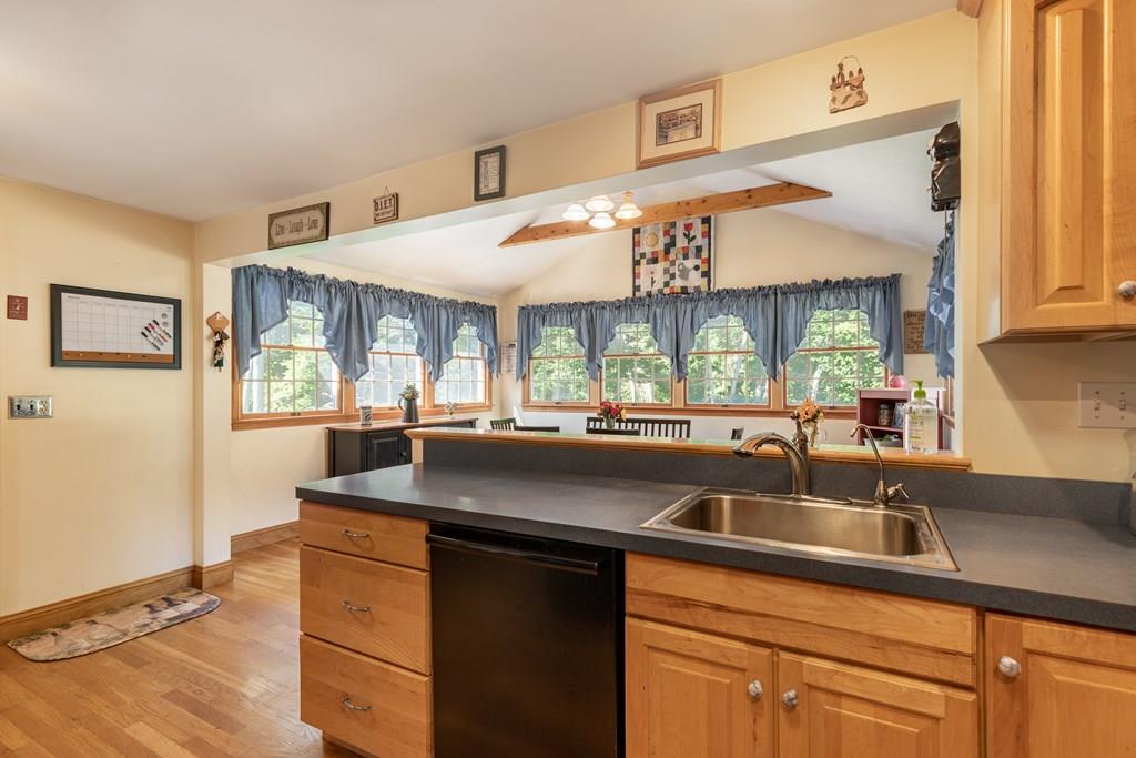 14 Lilian Rd Extension Framingham, MA 01701 - Photo 13 of 35 Gallery Image 13