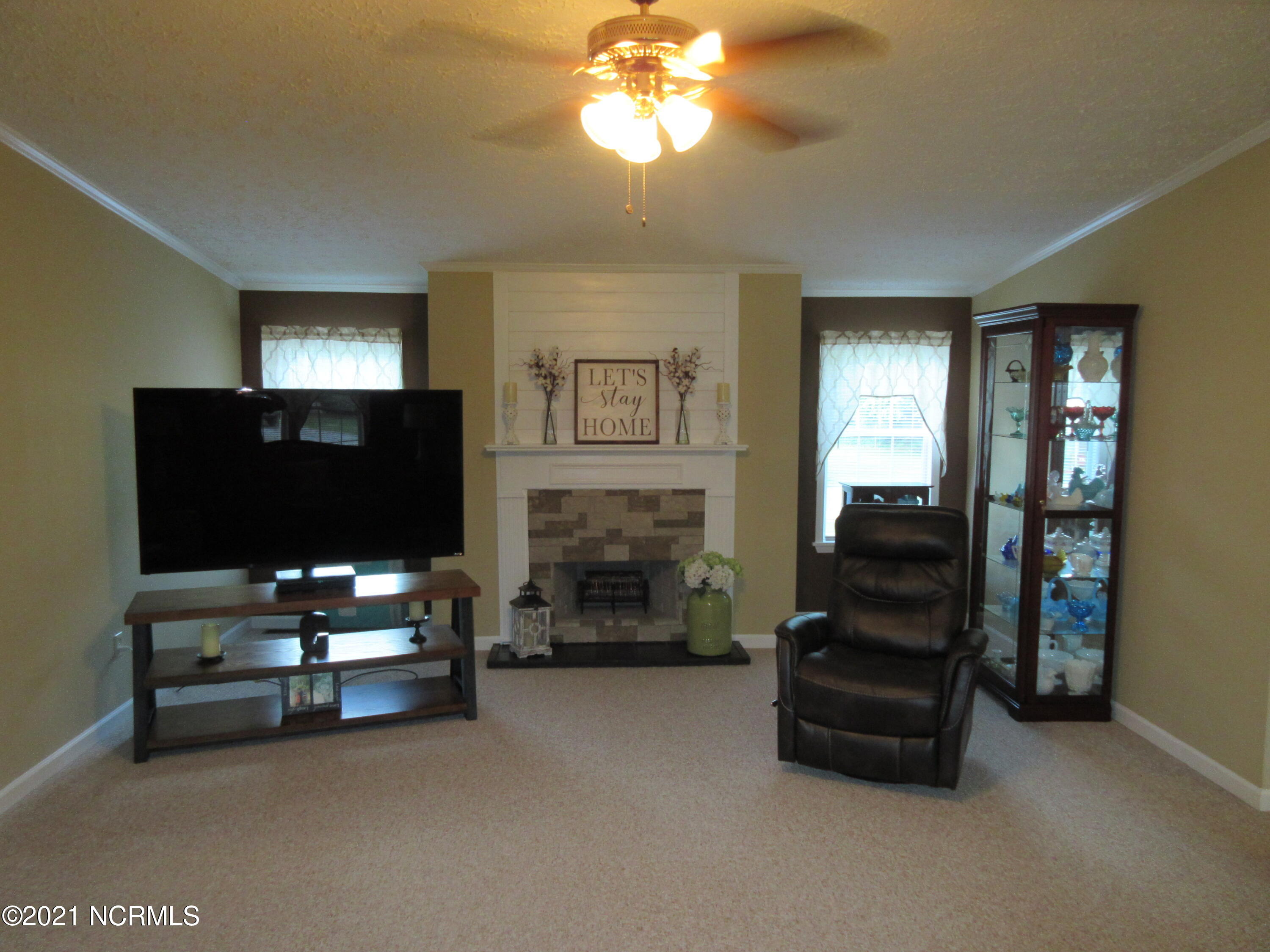 136 Waller Farm Road Kinston, NC 28504 - Photo 16 of 27 IMG_1932