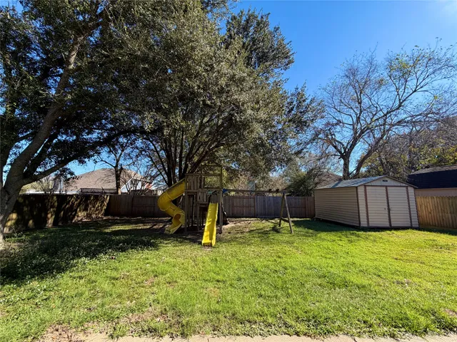 $305,000 | 252 Trail Ride Road, Angleton, TX 77515