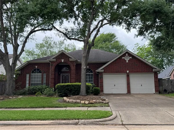 $2,200 | 1215 Wood Haven Court, Sugar Land, TX 77479