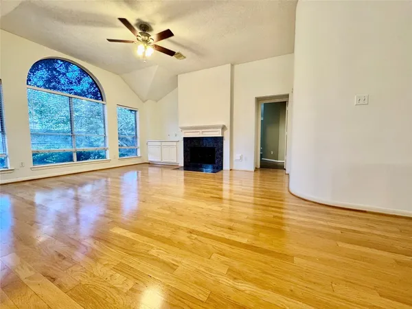 $2,200 | 1215 Wood Haven Court, Sugar Land, TX 77479