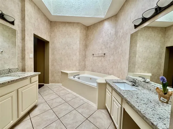 $2,200 | 1215 Wood Haven Court, Sugar Land, TX 77479