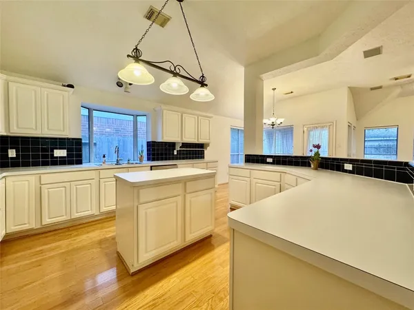 $2,200 | 1215 Wood Haven Court, Sugar Land, TX 77479