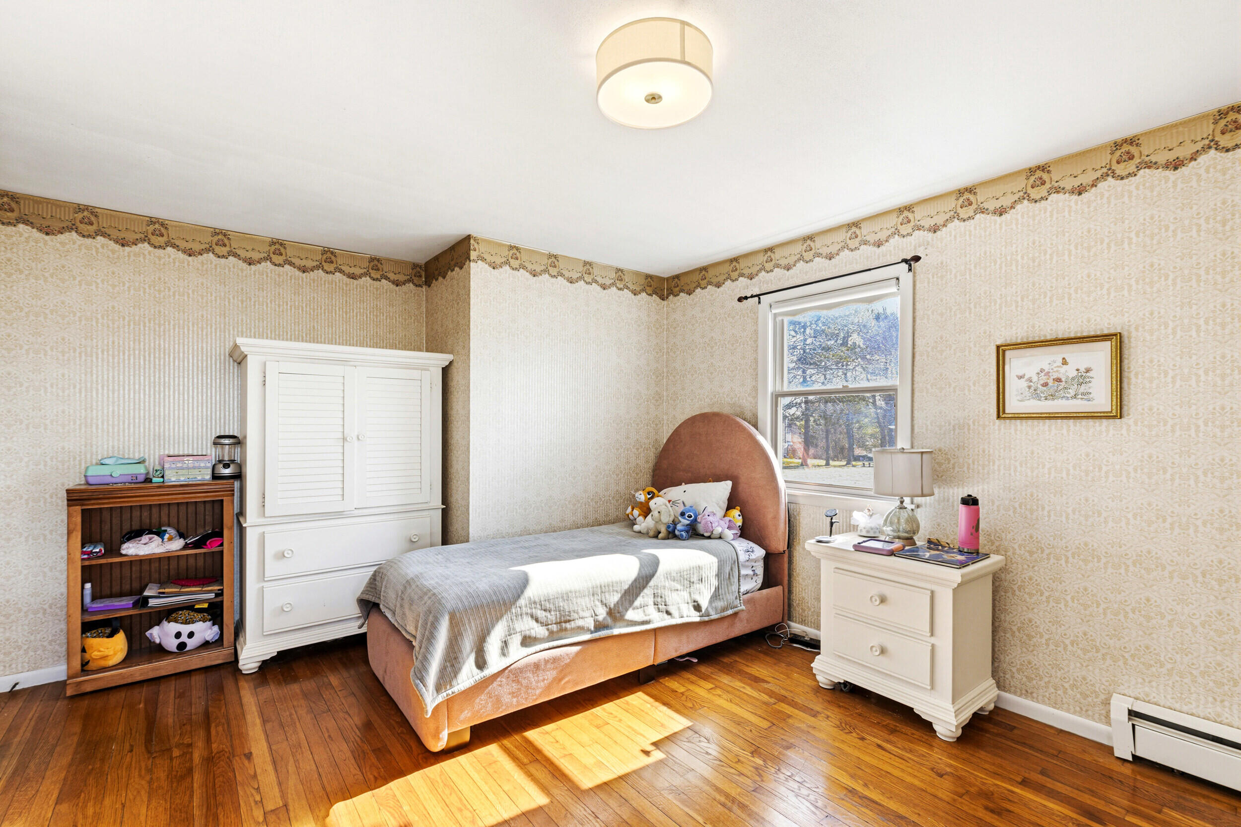 3 Willow Lane Cumberland, ME 04021 - Photo 12 of 58 First floor bedroom