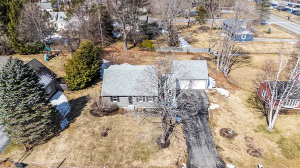 $610,000 | 3 Willow Lane, Cumberland, ME 04021