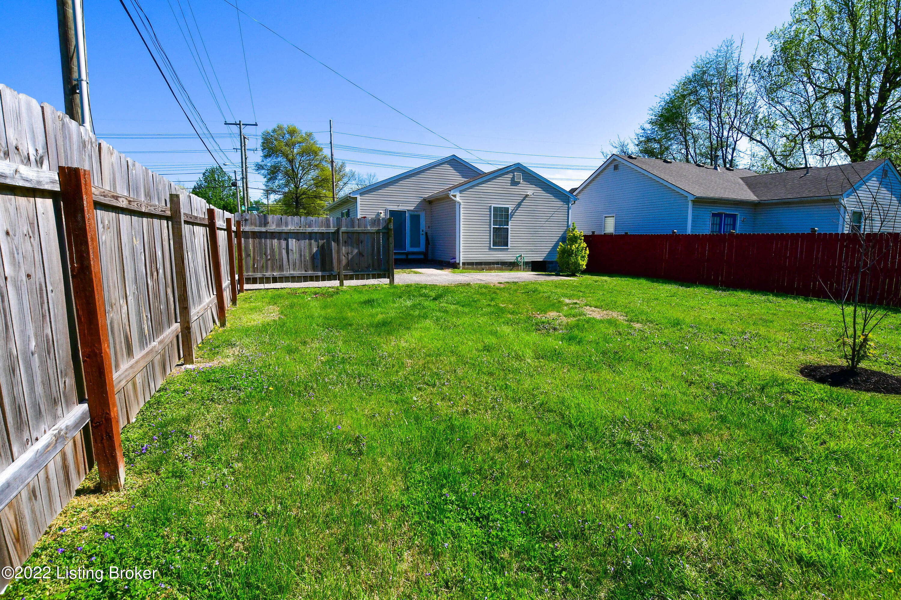 9211 La Grange Road Louisville, KY 40242 - Photo 5 of 16 Backyard