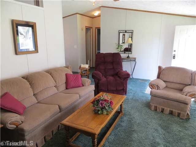 343 Will Boone Road Mocksville, NC 27028 - Photo 9 of 16 Living Room.