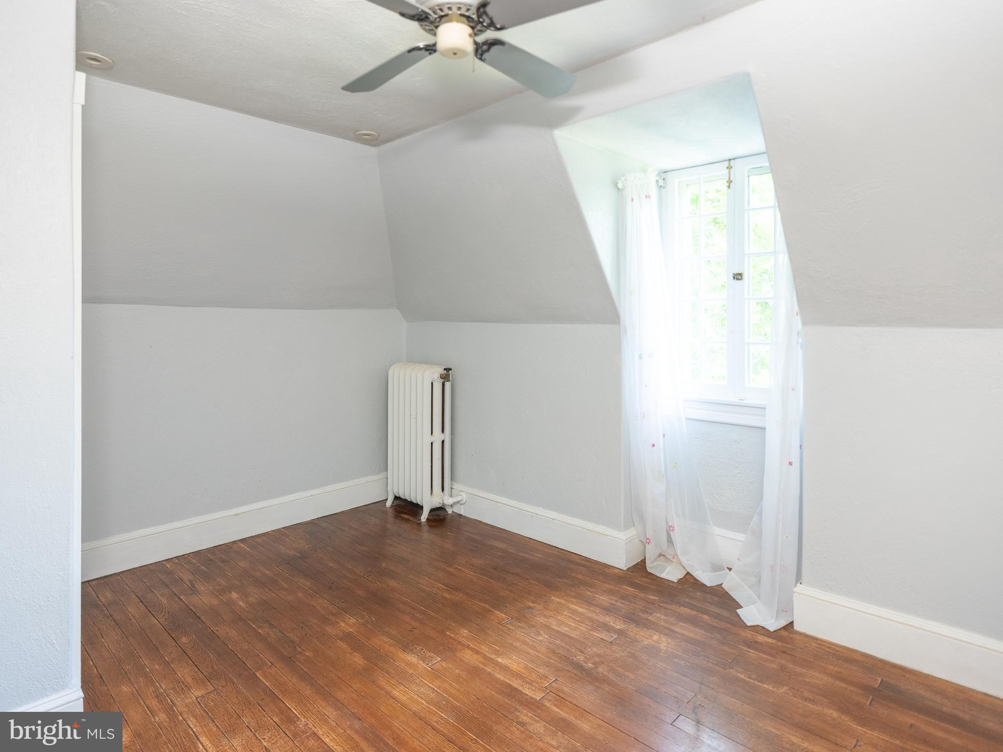 2606 North Sugan Road New Hope, PA 18938 - Photo 34 of 47 3rd Floor Bedroom # 5