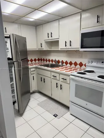 $1,450 | 1470 Northeast 125th Terrace, Unit 205, North Miami, FL 33161