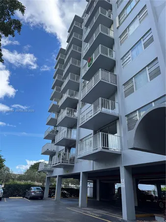 $1,450 | 1470 Northeast 125th Terrace, Unit 205, North Miami, FL 33161
