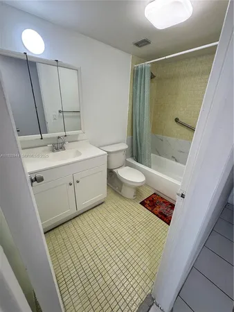 $1,450 | 1470 Northeast 125th Terrace, Unit 205, North Miami, FL 33161