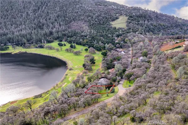 a picture of lake view