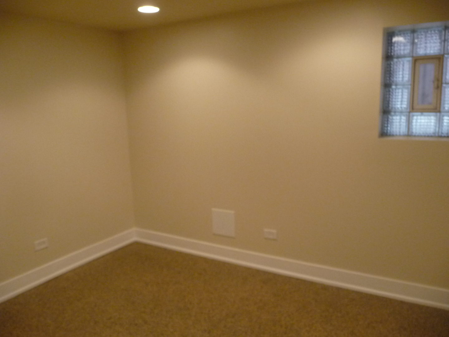 1803 West Superior Street, Unit GDN Chicago, IL 60622 - Photo 10 of 14 a view of an empty room