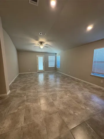 $2,600 | 12301 Amber Lynn Path, Manor, TX 78653