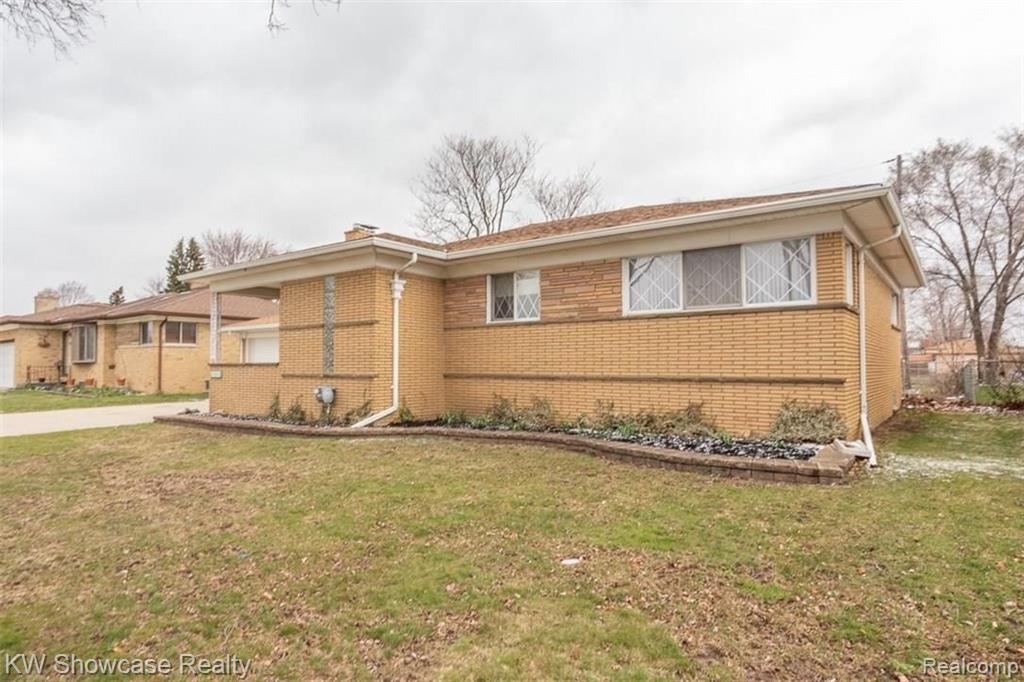 26632 Potomac Court Center Line, MI 48015 - Photo 41 of 45