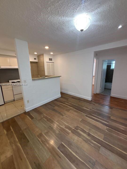 542 Northwest 8th Street, Unit 12 Miami, FL 33136 - Photo 4 of 14