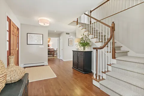 $1,950,000 | 7 Apache Trail, Westport, CT 06880