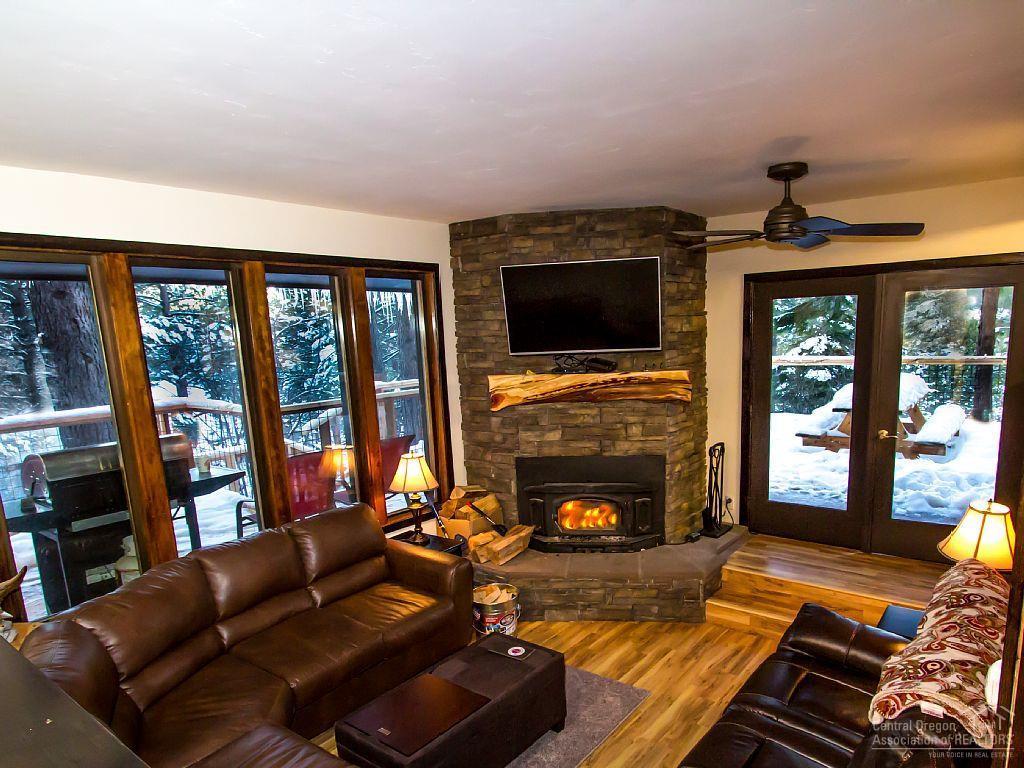 18962 Shoshone Road Bend, OR 97702 - Photo 2 of 12 Gallery Image 2