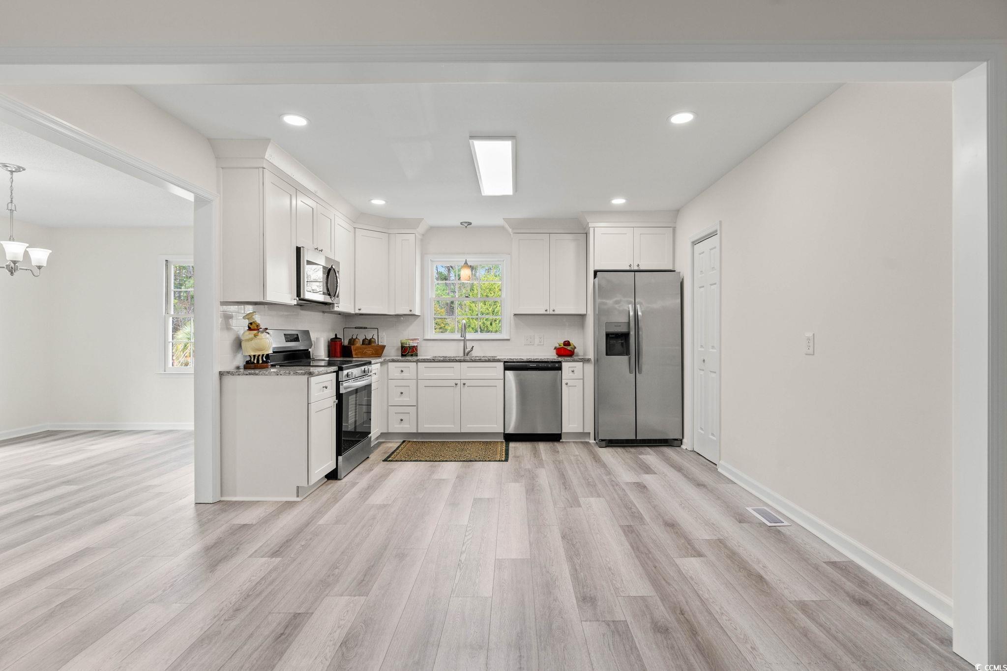 83 Pond Street Georgetown, SC 29440 - Photo 13 of 36 Family Room 2