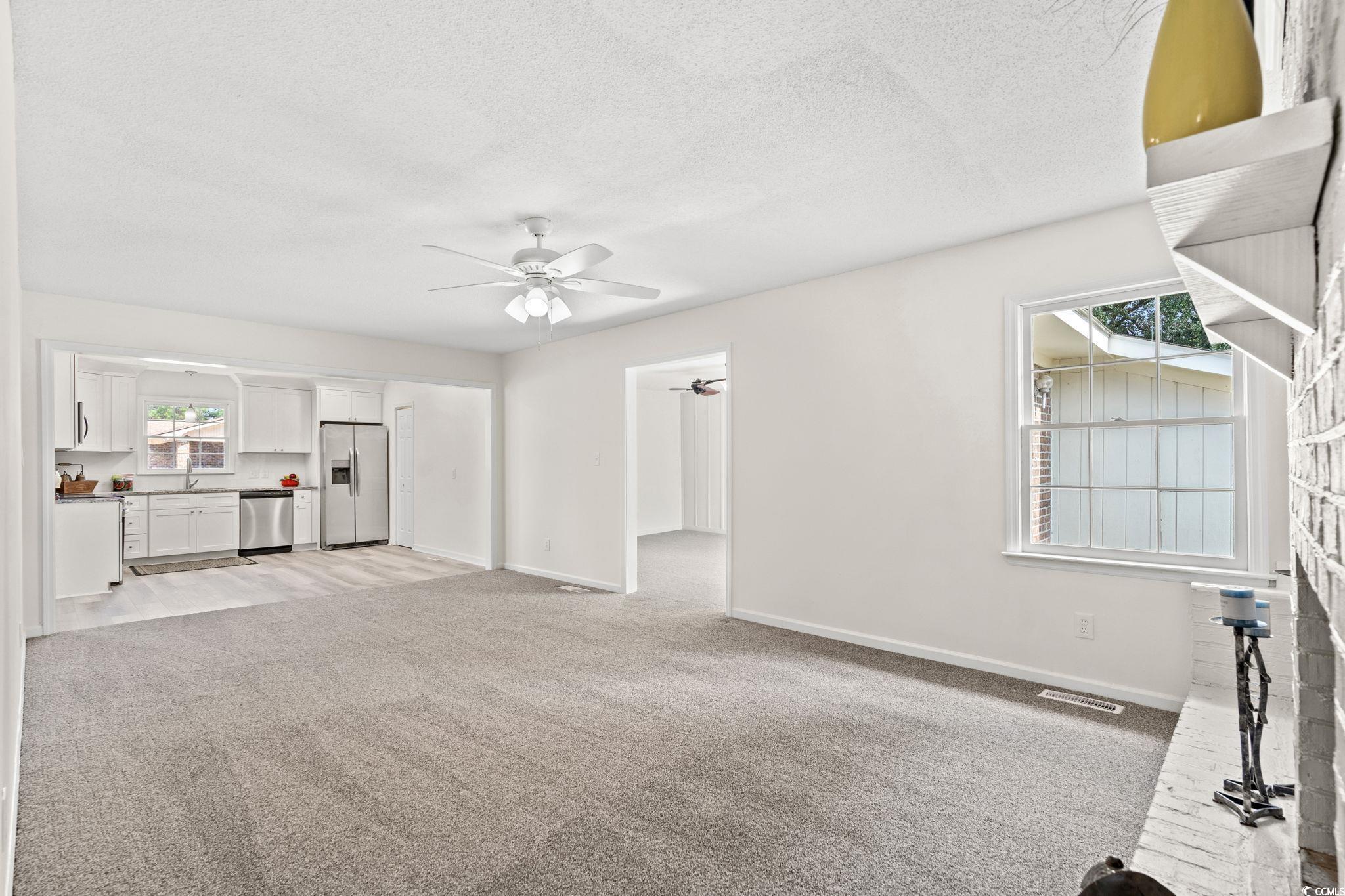 83 Pond Street Georgetown, SC 29440 - Photo 10 of 36 Family Room I