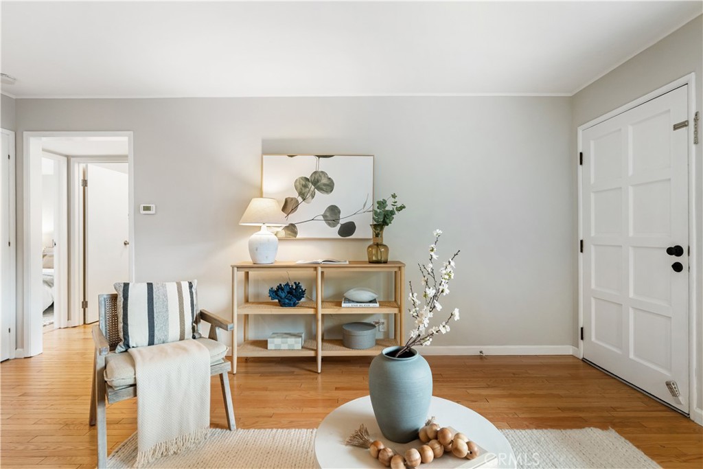 61 Pixley Avenue, Unit 3 Corte Madera, CA 94925 - Photo 2 of 17 a living room with furniture