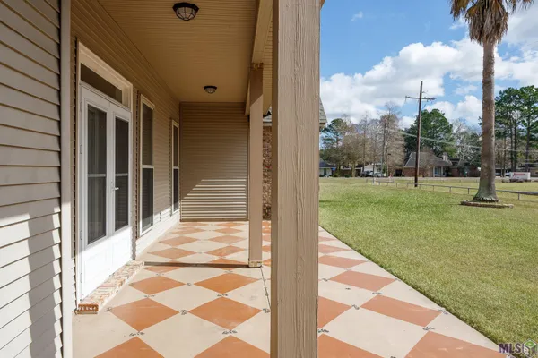 $395,000 | 1531 East City Pl Street, Gonzales, LA 70737