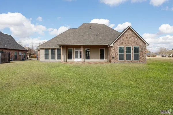 $395,000 | 1531 East City Pl Street, Gonzales, LA 70737