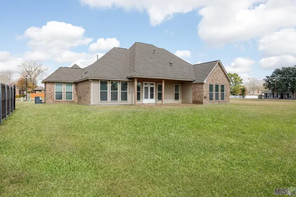 $395,000 | 1531 East City Pl Street, Gonzales, LA 70737