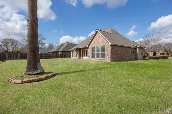 $395,000 | 1531 East City Pl Street, Gonzales, LA 70737