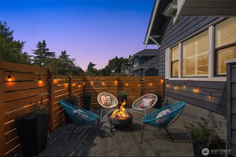 $1,025,000 | 914 West Howe Street, Seattle, WA 98119