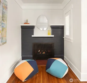 $1,025,000 | 914 West Howe Street, Seattle, WA 98119