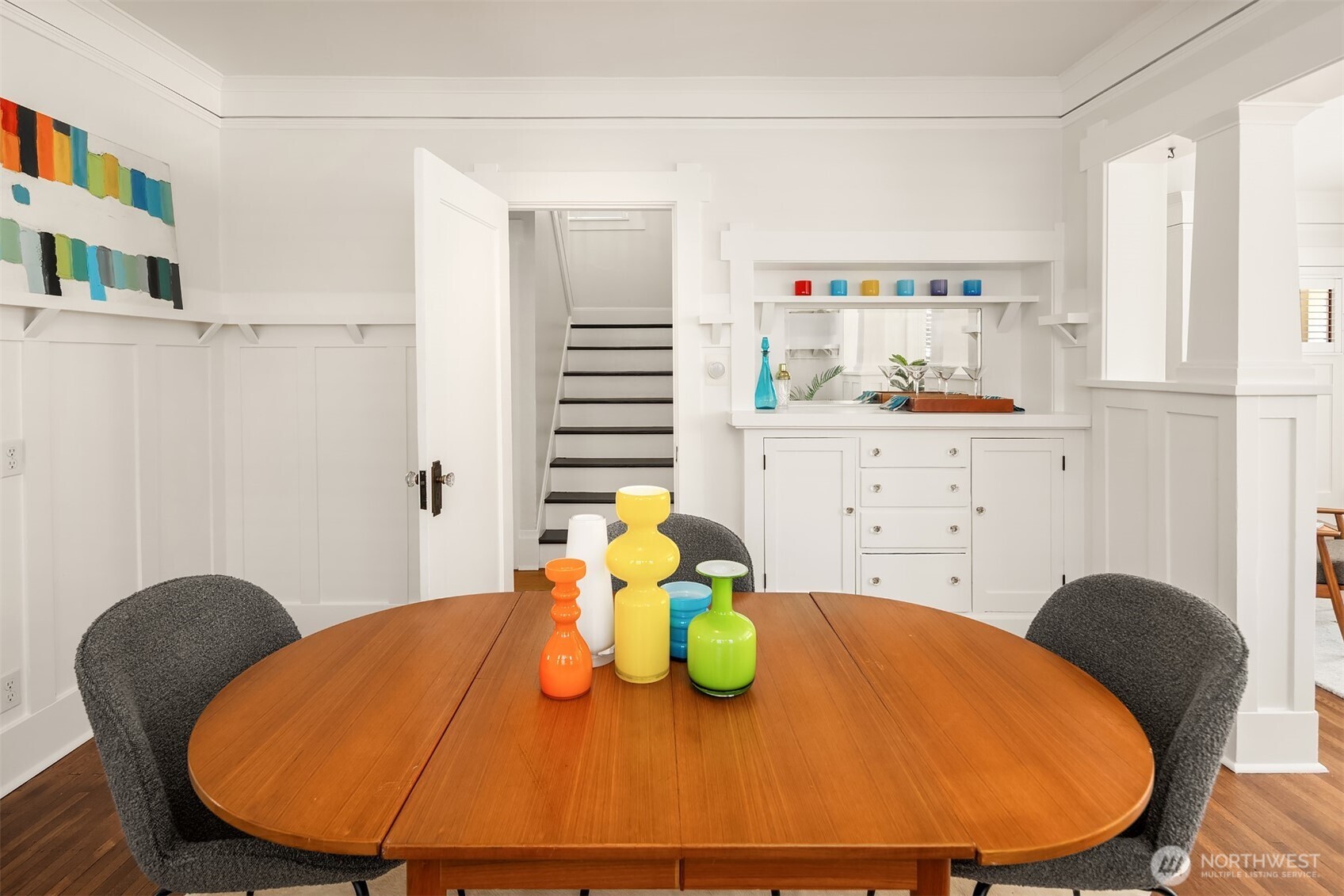 914 West Howe Street Seattle, WA 98119 - Photo 10 of 29 a view of a dining room with furniture